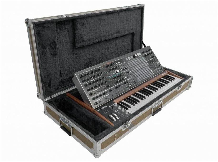    Arturia MatrixBrute & Flight Case