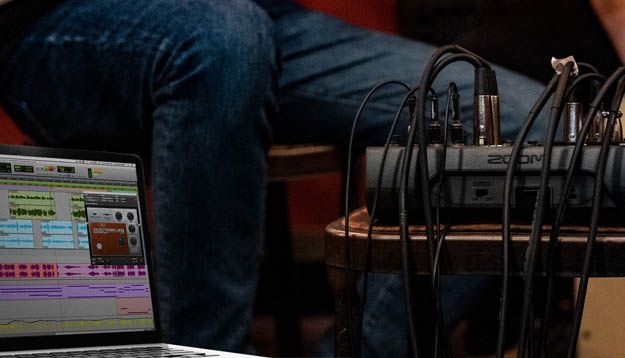   ZOOM L-8 LIVETRAK.jpg