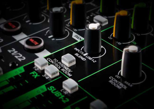   MACKIE ProFX12v3.jpg