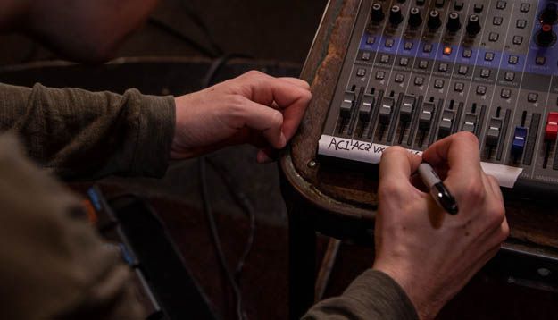   ZOOM L-8 LIVETRAK.jpg