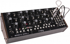   MOOG Mother-32